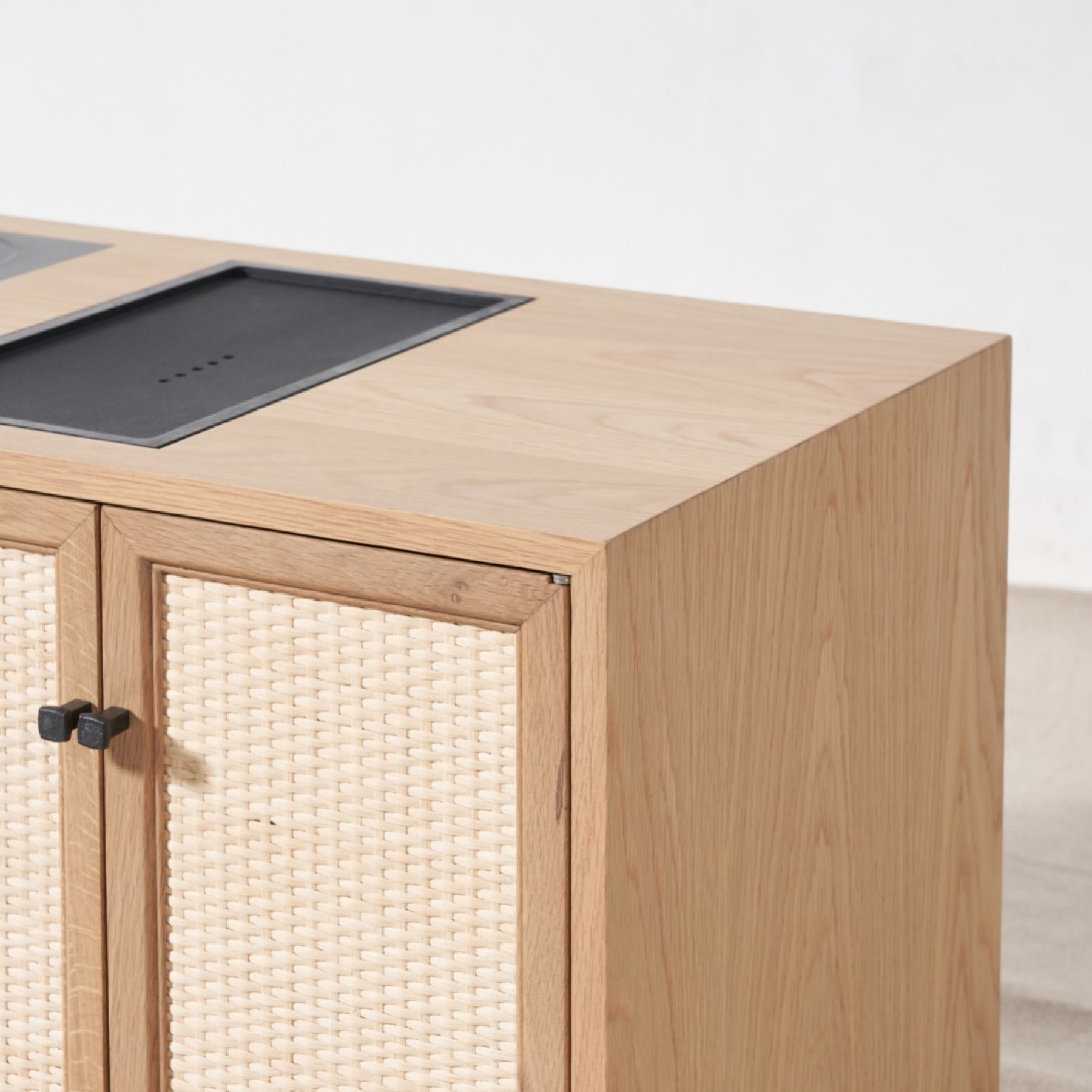 Custom Cabinet Design 010 Storage