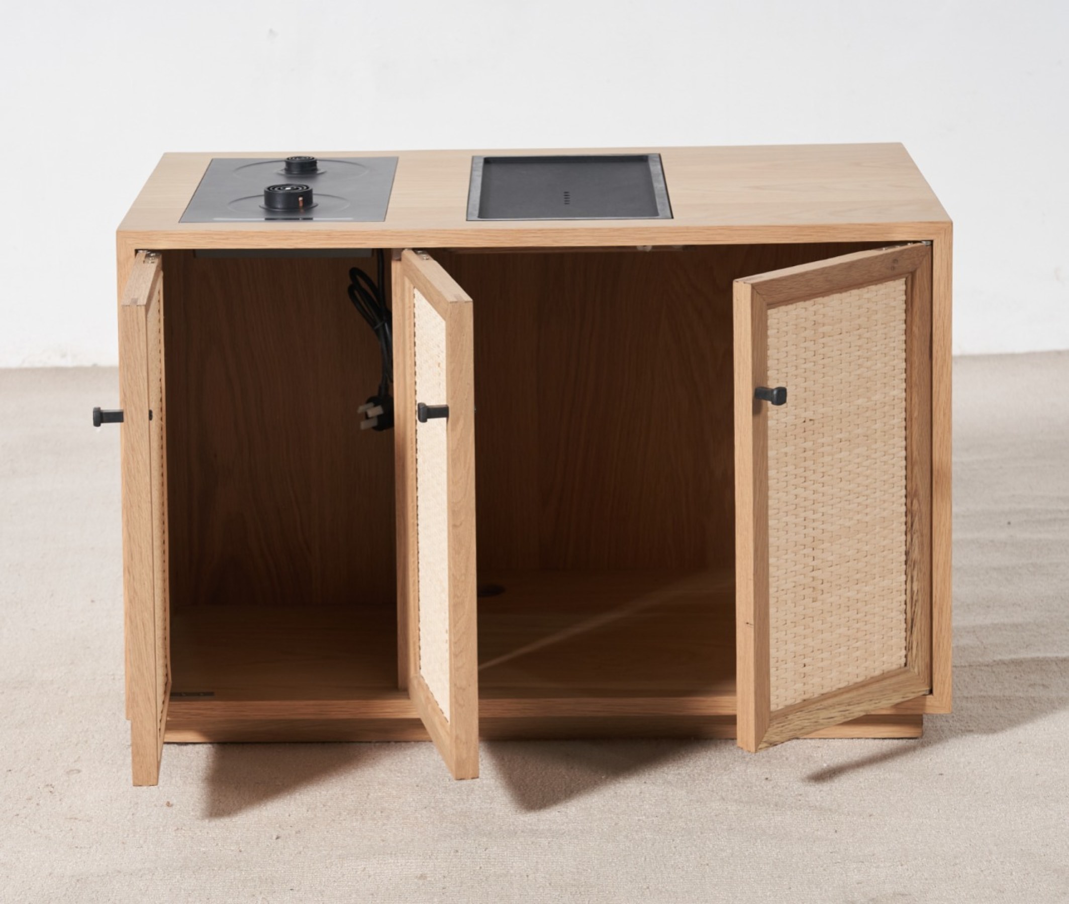 Custom Cabinet Design 010 Storage