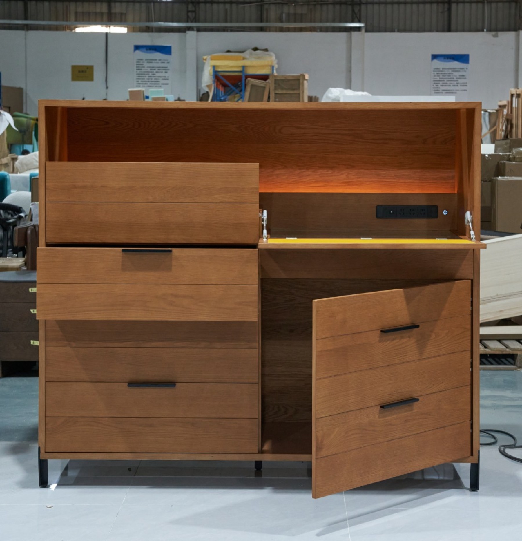 Custom Cabinet Design 059 Storage