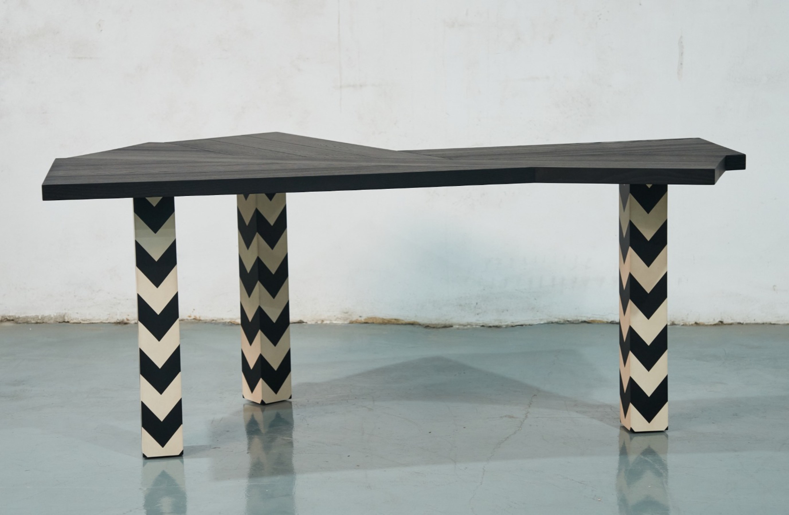 Custom Table Design 063 Study