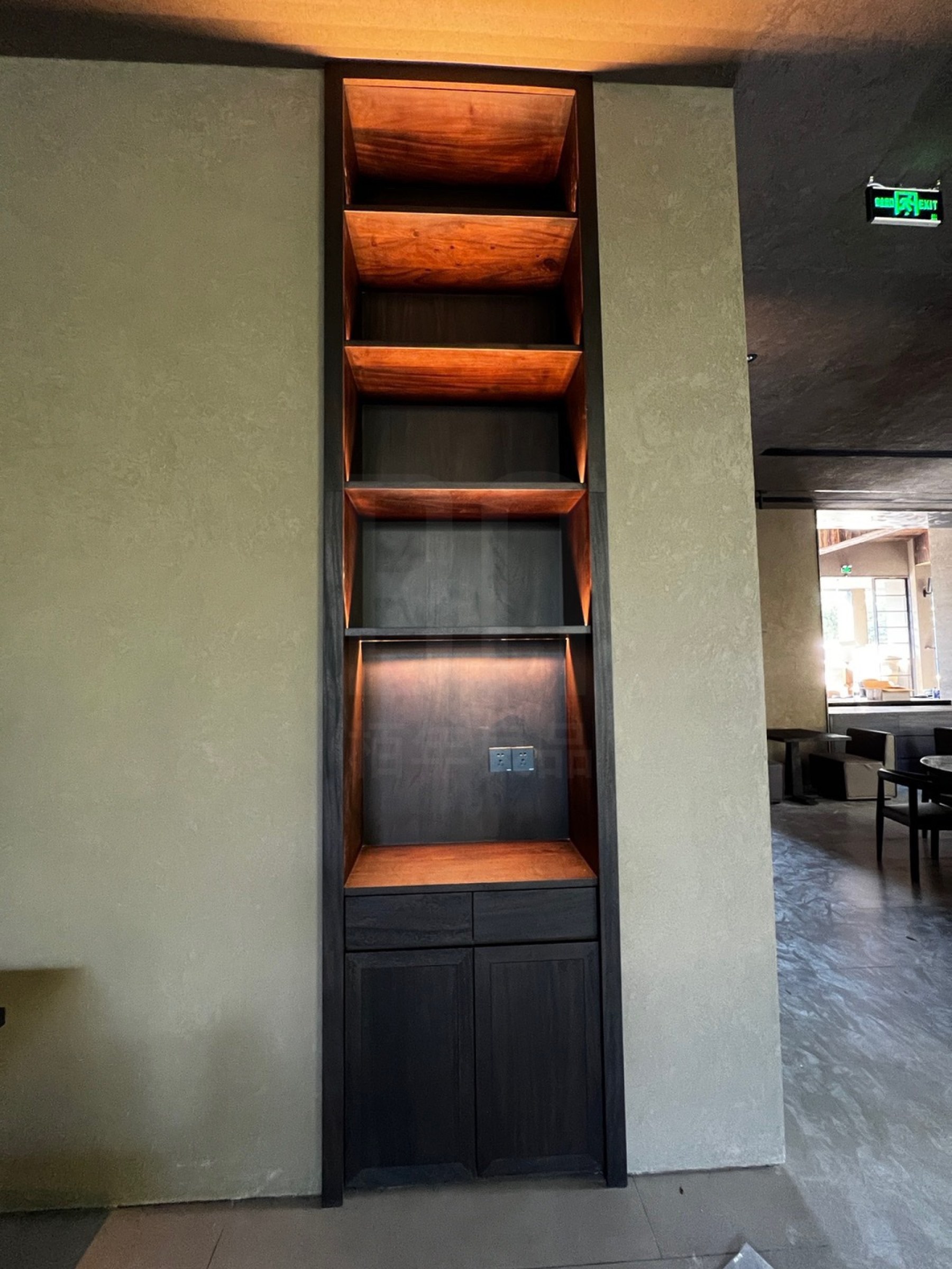 Black Walnut Furniture Customization 088 Commercial Spaces